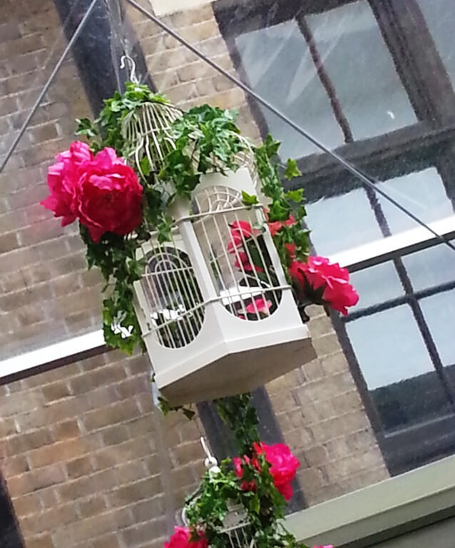 floral-birdcage-display-at-britmums.