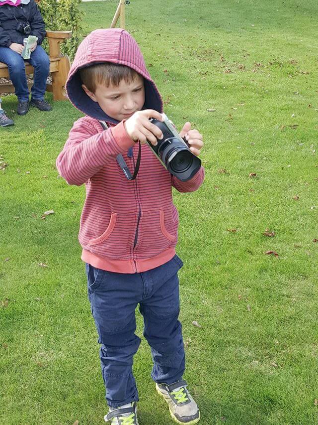 5yo taking photos