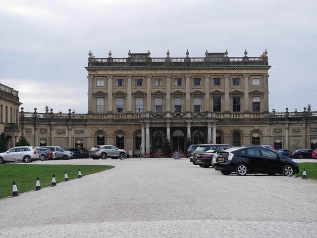 driveway up to Cliveden house