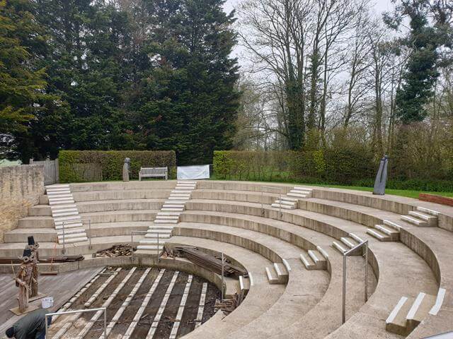 waterperrry amphitheatre