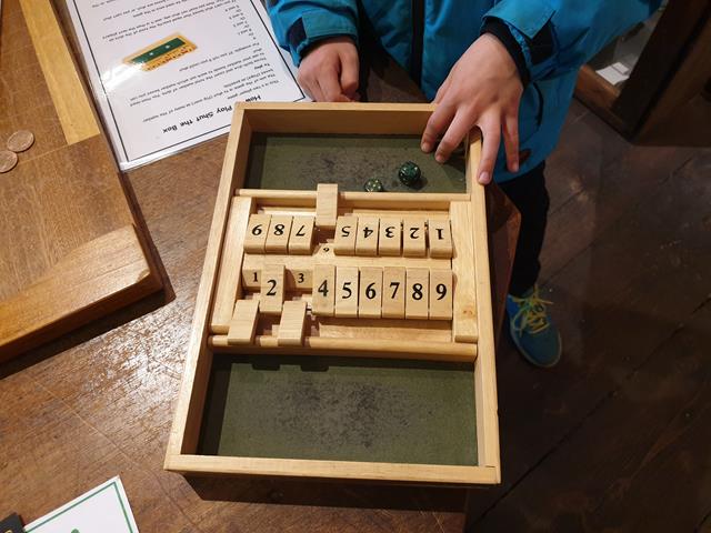 playing shut the box