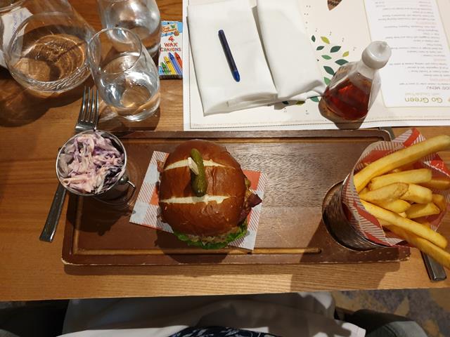 burger chips and coleslaw