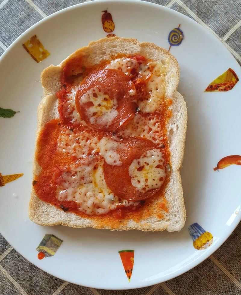 pizza toast