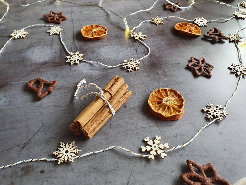 cinnamon stick bundle decoration