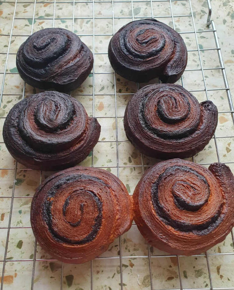 6 burnt cinnamon rolls