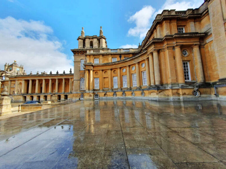 blenheim palace curveld facade above puddle reflection