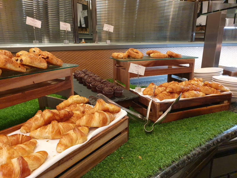 breakfast pastries at crowne plaza hotel