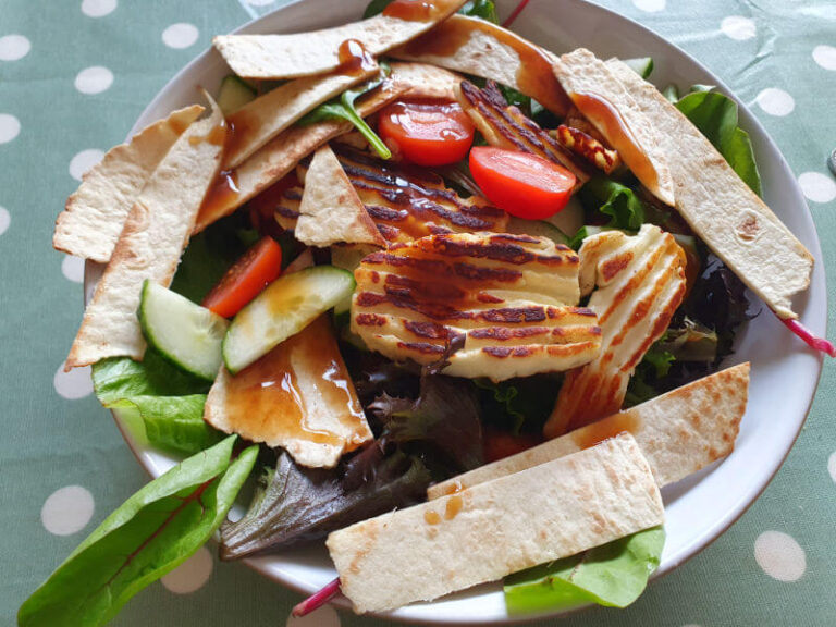 halloumi and toasted wrap salad