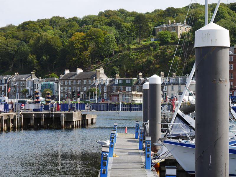 houses on the water edge in rothesay