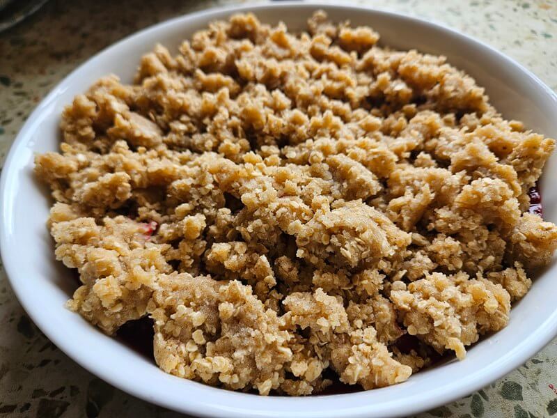 mixed berry crisp topping pre cooking