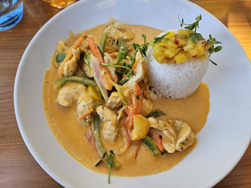 red thai chicken curry at Jacob's Edge restaurant