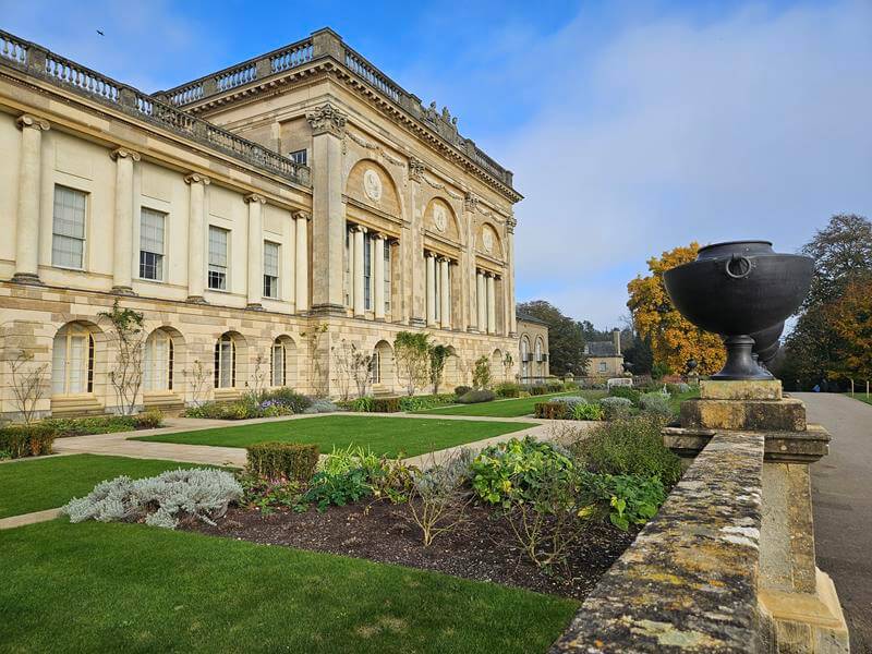 gardens at stowe house