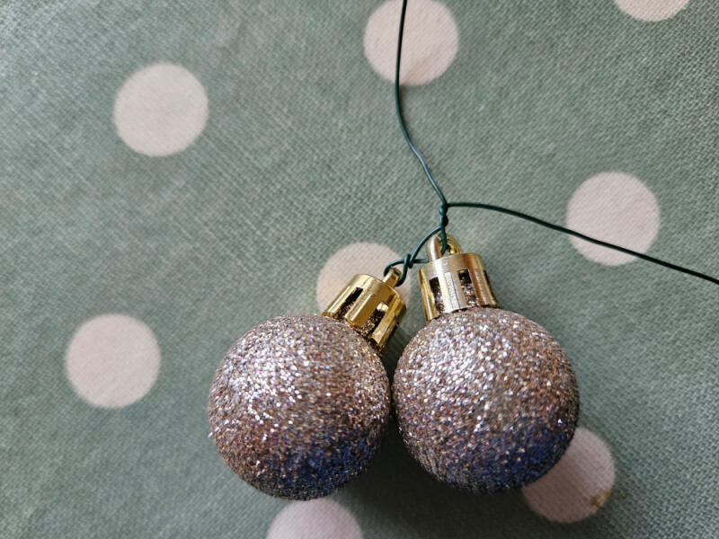 mini bauble twists