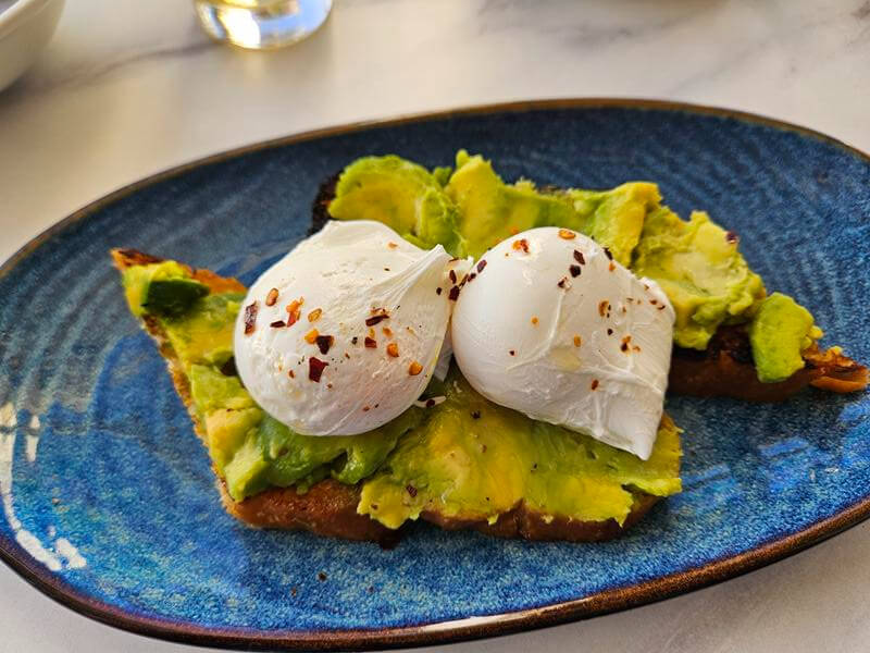 smashed avocado and poached eggs